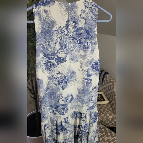 Joy Joy Blue & White Floral Drop Waist Dress – Size XS - Picture 4 of 4